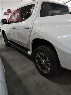 ميتسوبيشي L200
